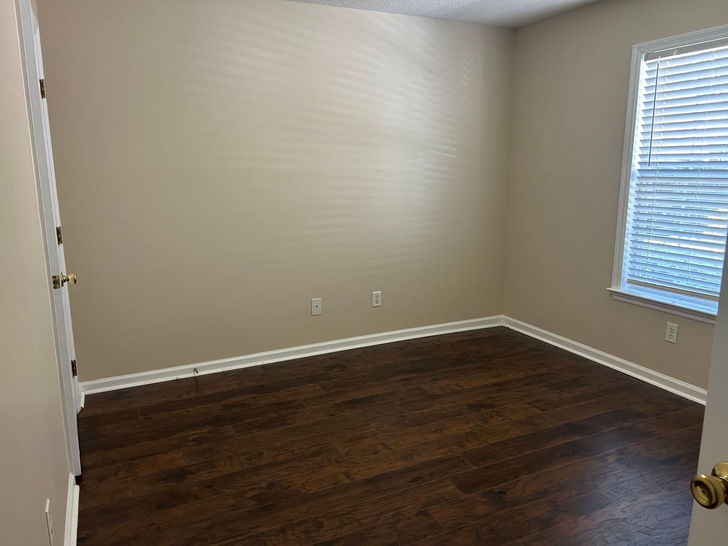 Augusta House: 2020 Summer Valley Way