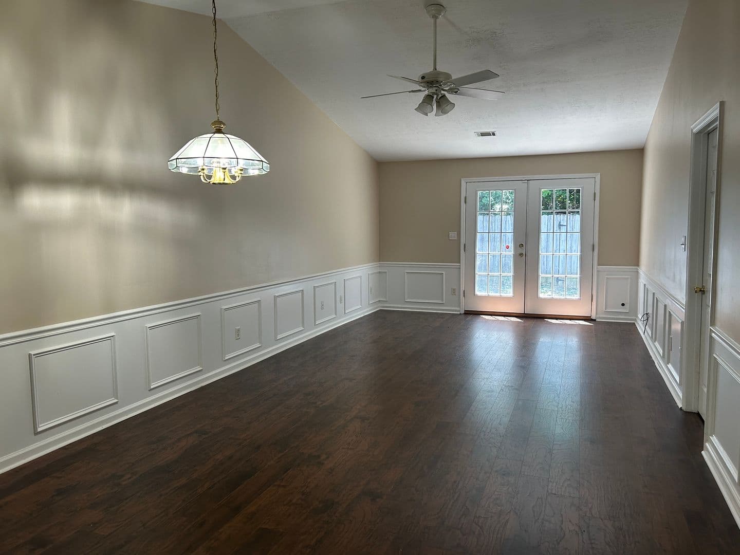 Augusta House: 2020 Summer Valley Way