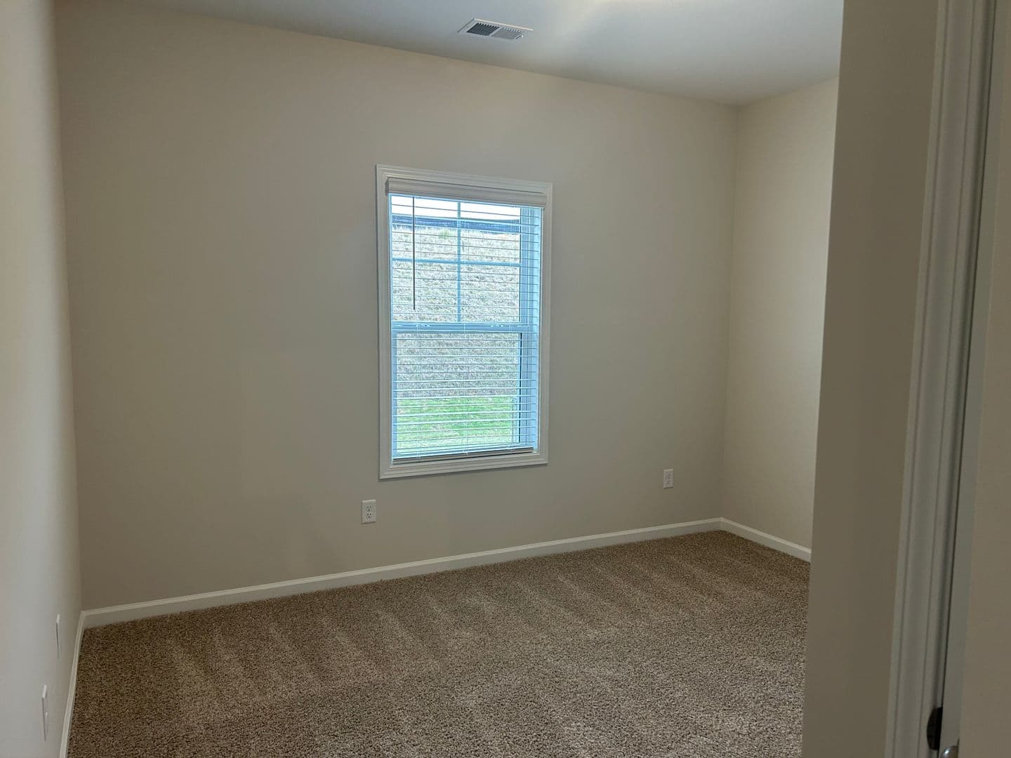 Aiken Townhome: 975 Manitou Cir