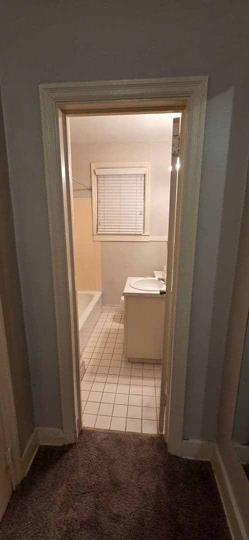 Augusta Apartment: 3015 1/2 Cardinal