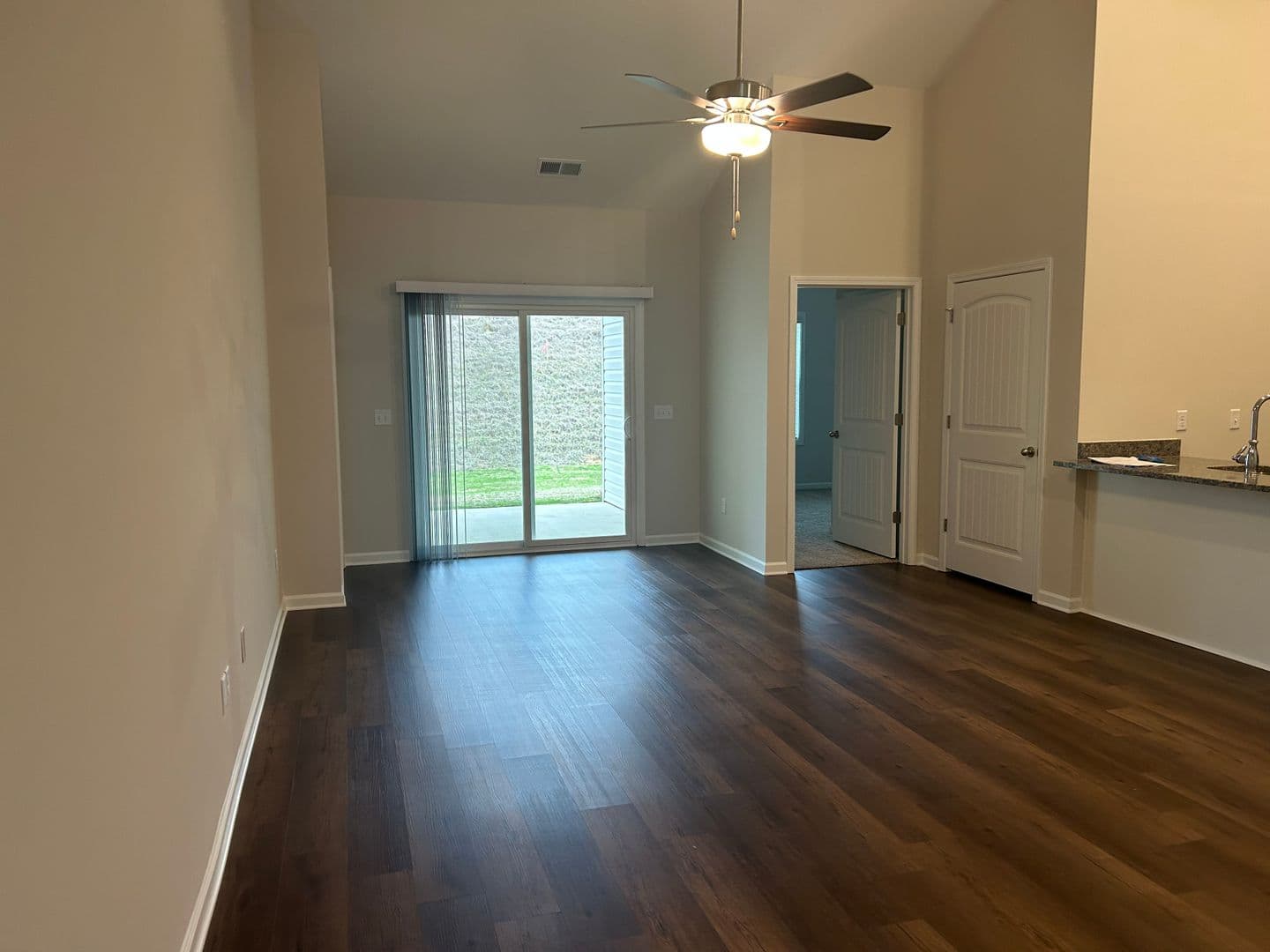 Aiken Townhome: 975 Manitou Cir