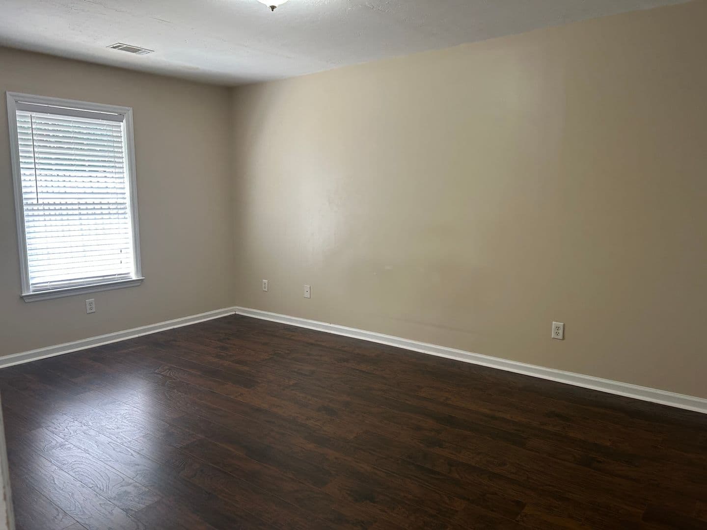 Augusta House: 2020 Summer Valley Way