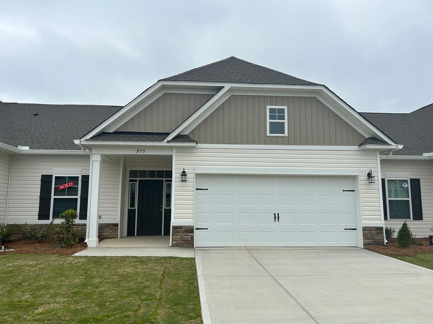 Aiken Townhome: 975 Manitou Cir