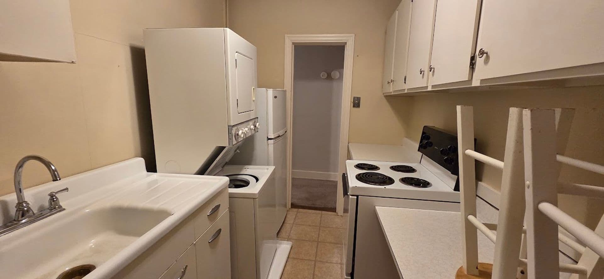 Augusta Apartment: 3015 1/2 Cardinal