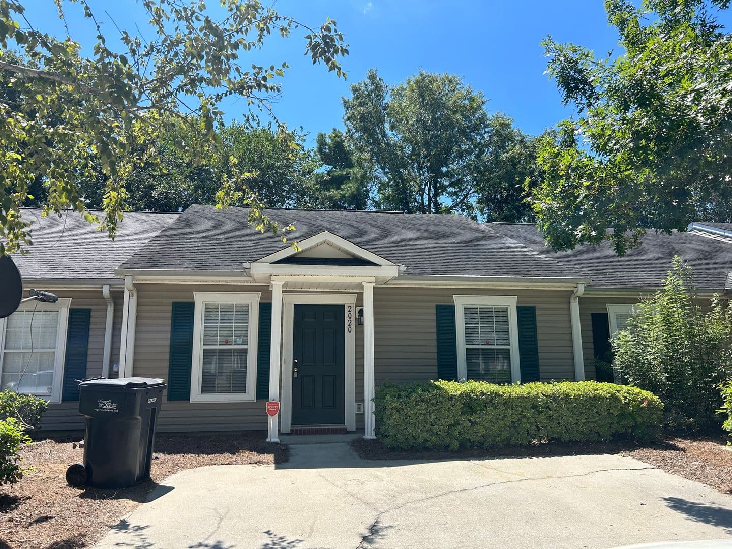 Augusta House: 2020 Summer Valley Way
