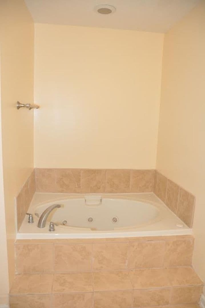 Augusta House: 2214 River Park Ct.