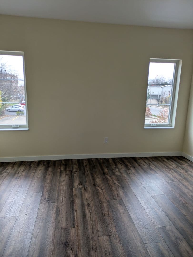 Bloomington Apartment: 1115 N Walnut