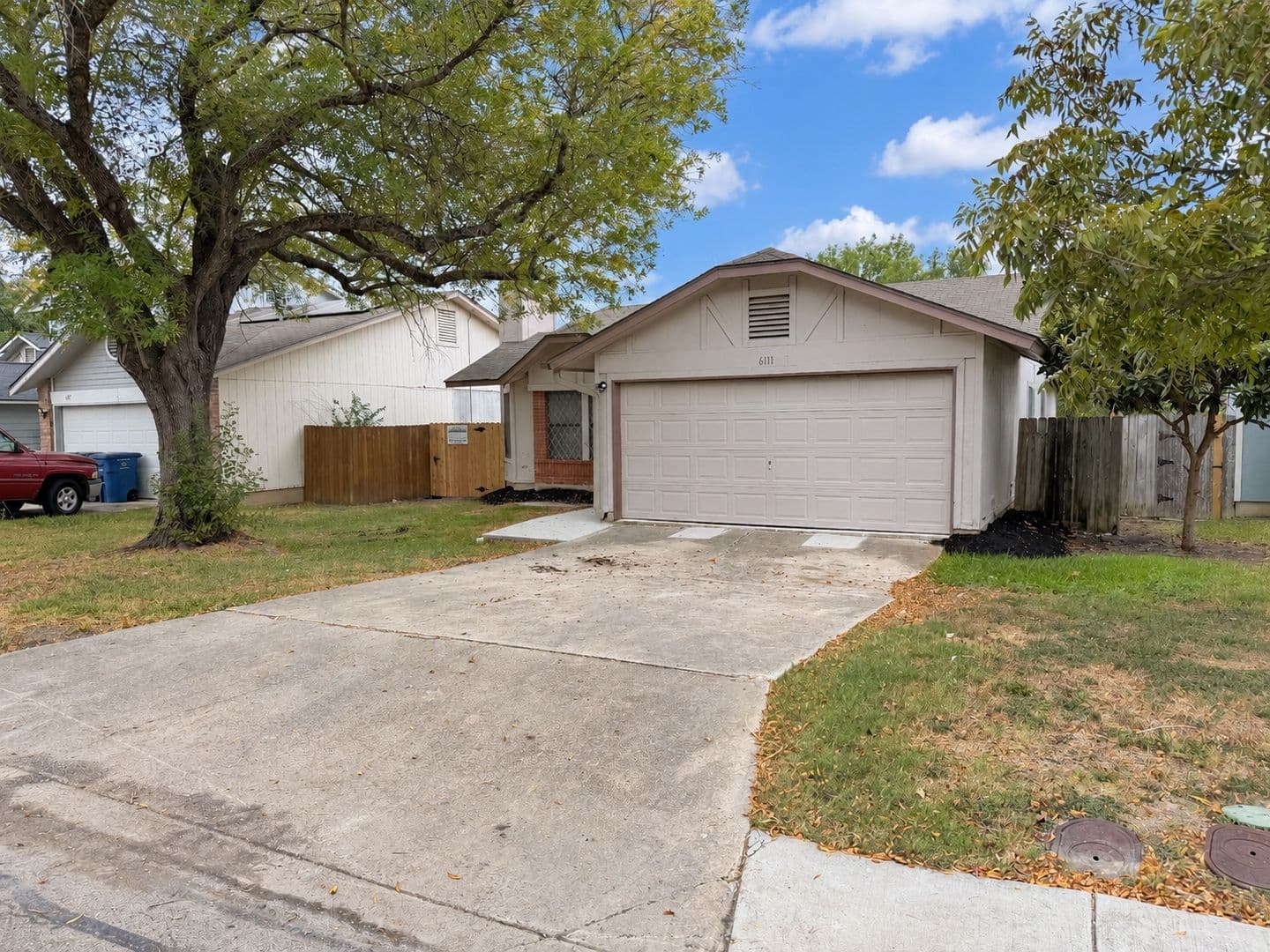San Antonio House: 6111 Feather Nest