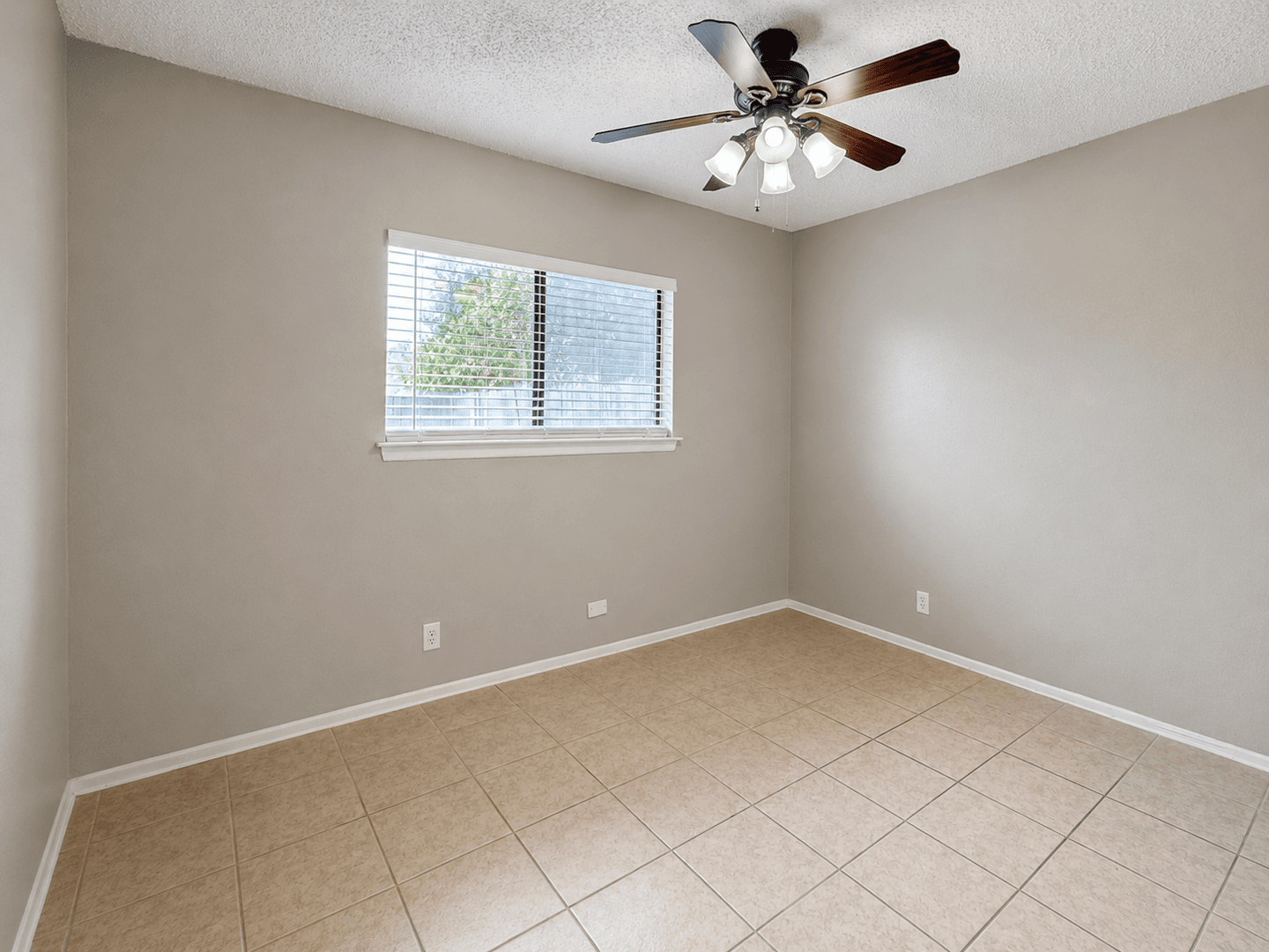 San Antonio House: 4948 Champlain
