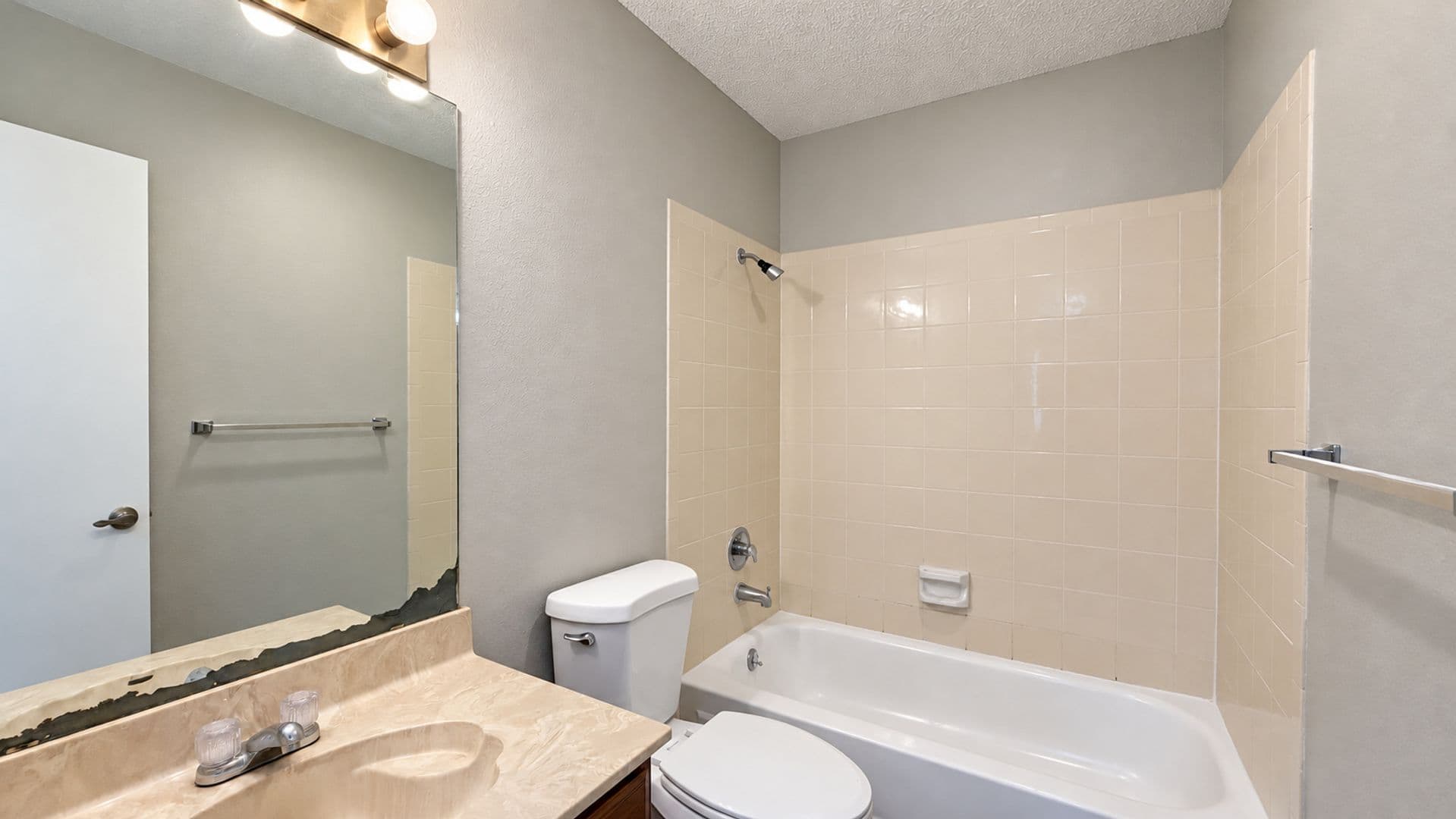 San Antonio House: 3714 Candleknoll Circle