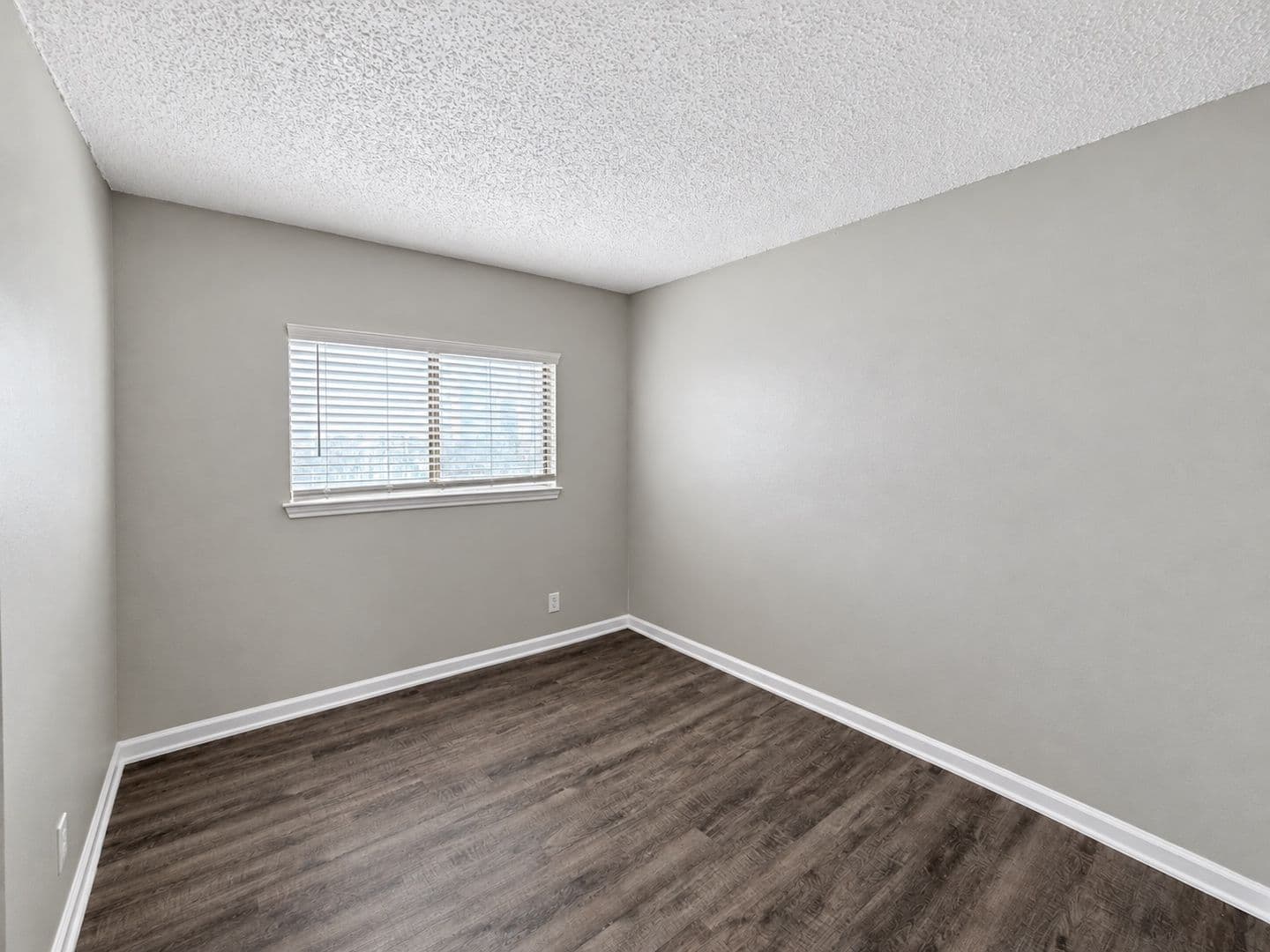 San Antonio House: 6111 Feather Nest