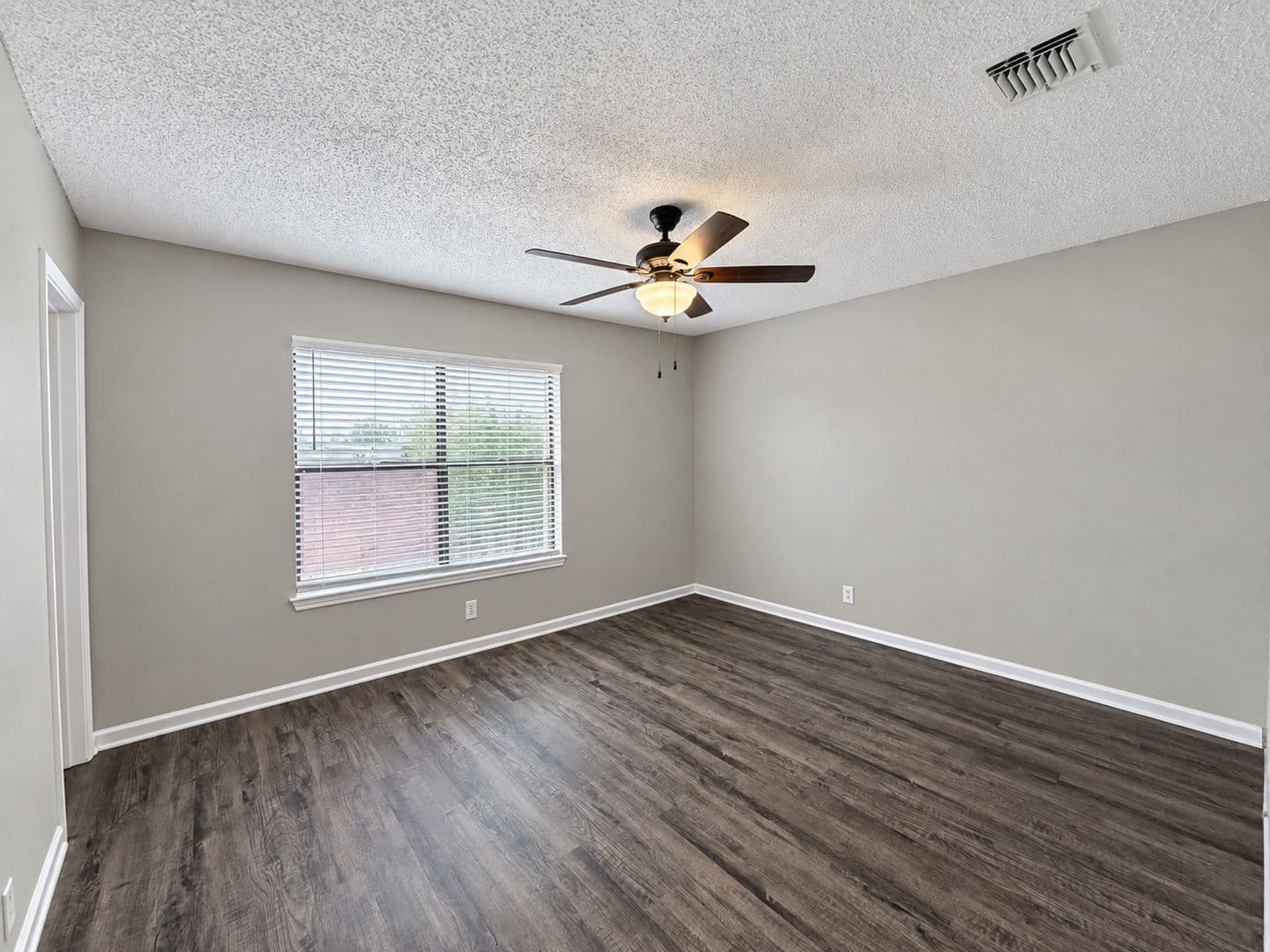 San Antonio House: 6111 Feather Nest