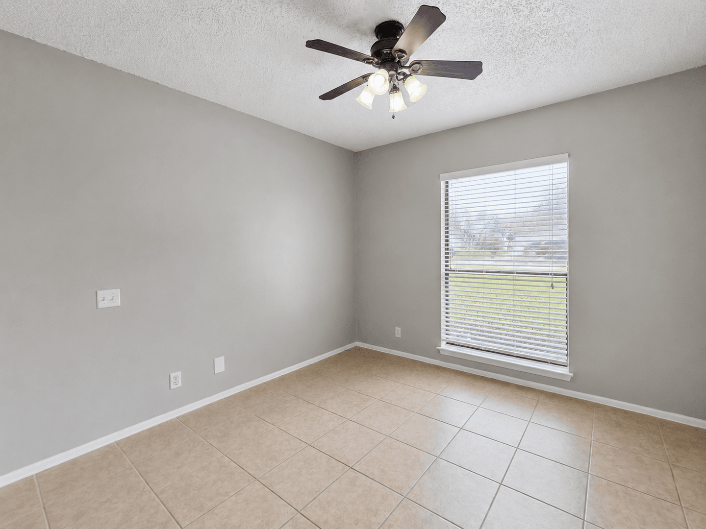 San Antonio House: 4948 Champlain