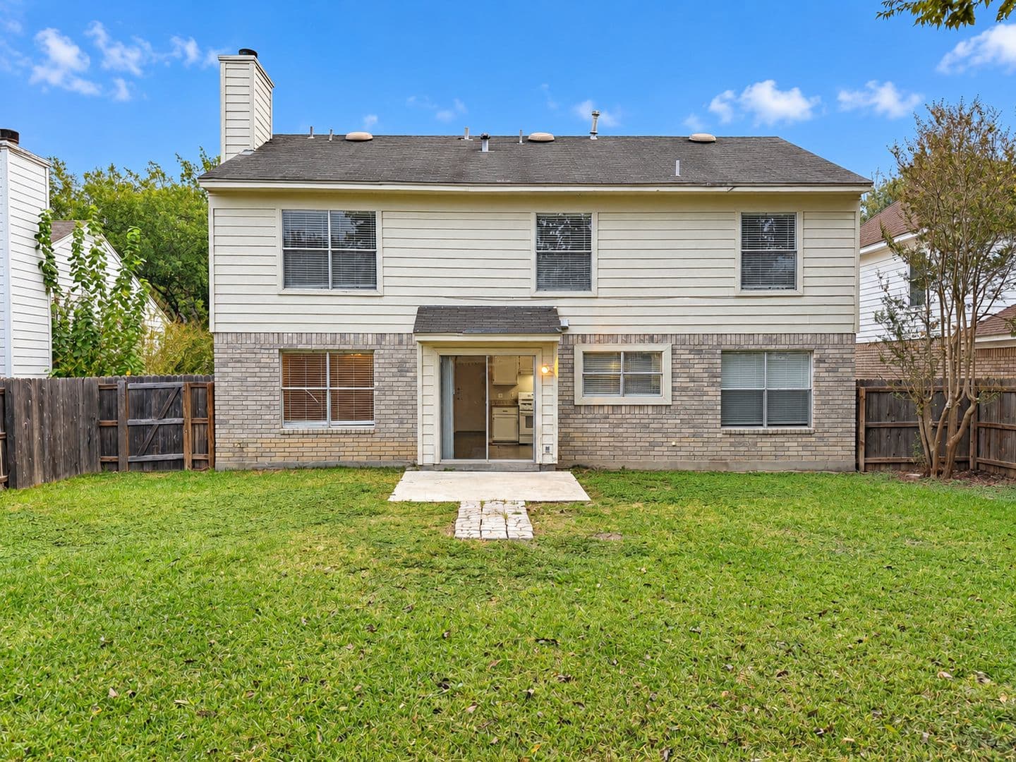 Converse House: 10607 Coyote Hill