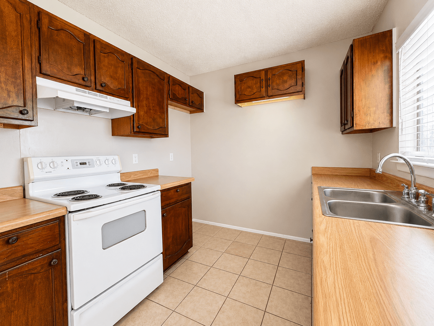 San Antonio House: 4948 Champlain