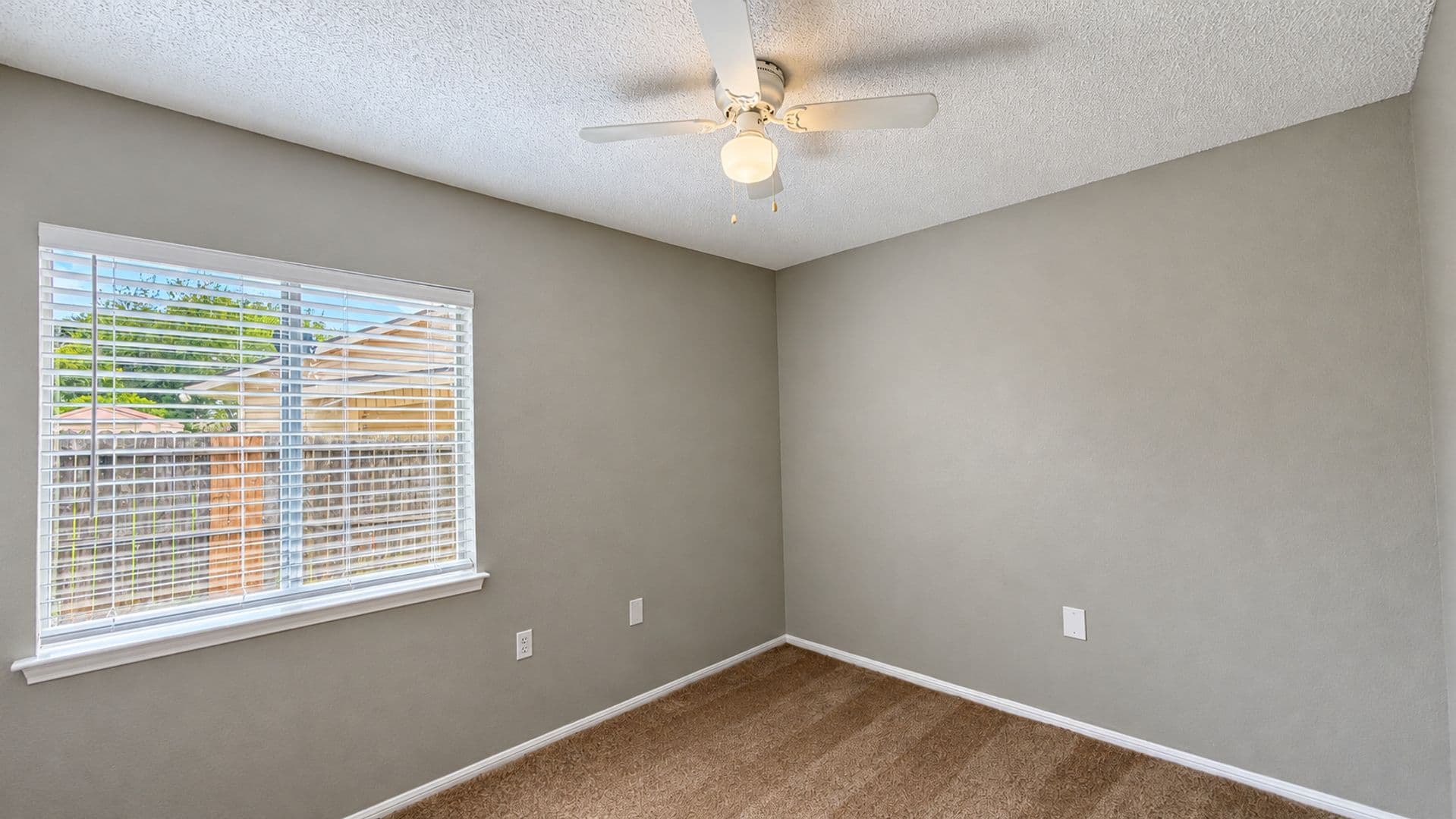 San Antonio House: 3714 Candleknoll Circle