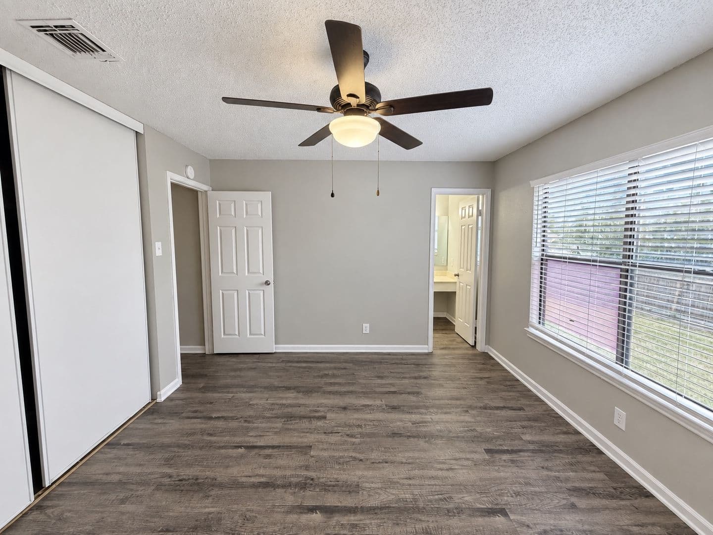 San Antonio House: 6111 Feather Nest