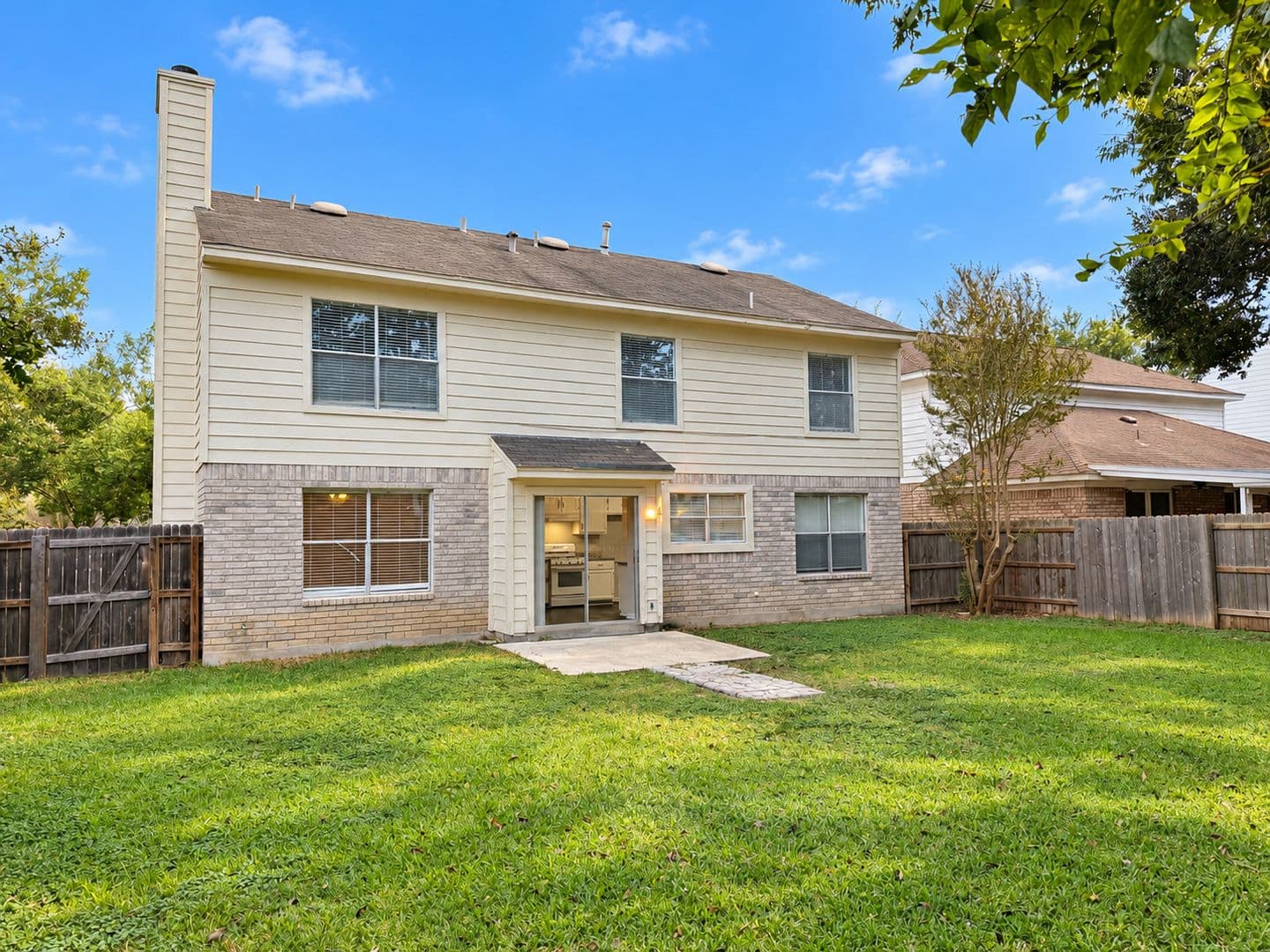 Converse House: 10607 Coyote Hill