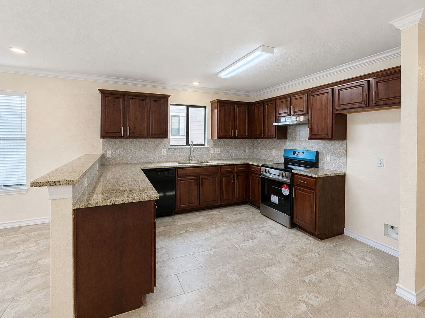 San Antonio House: 11427 Creek Eagle
