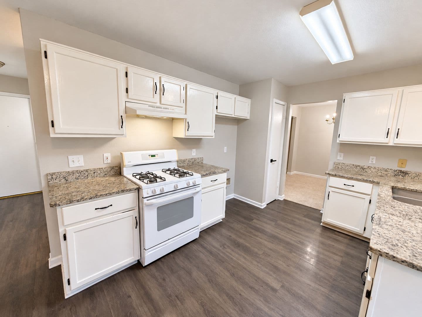 Converse House: 10607 Coyote Hill