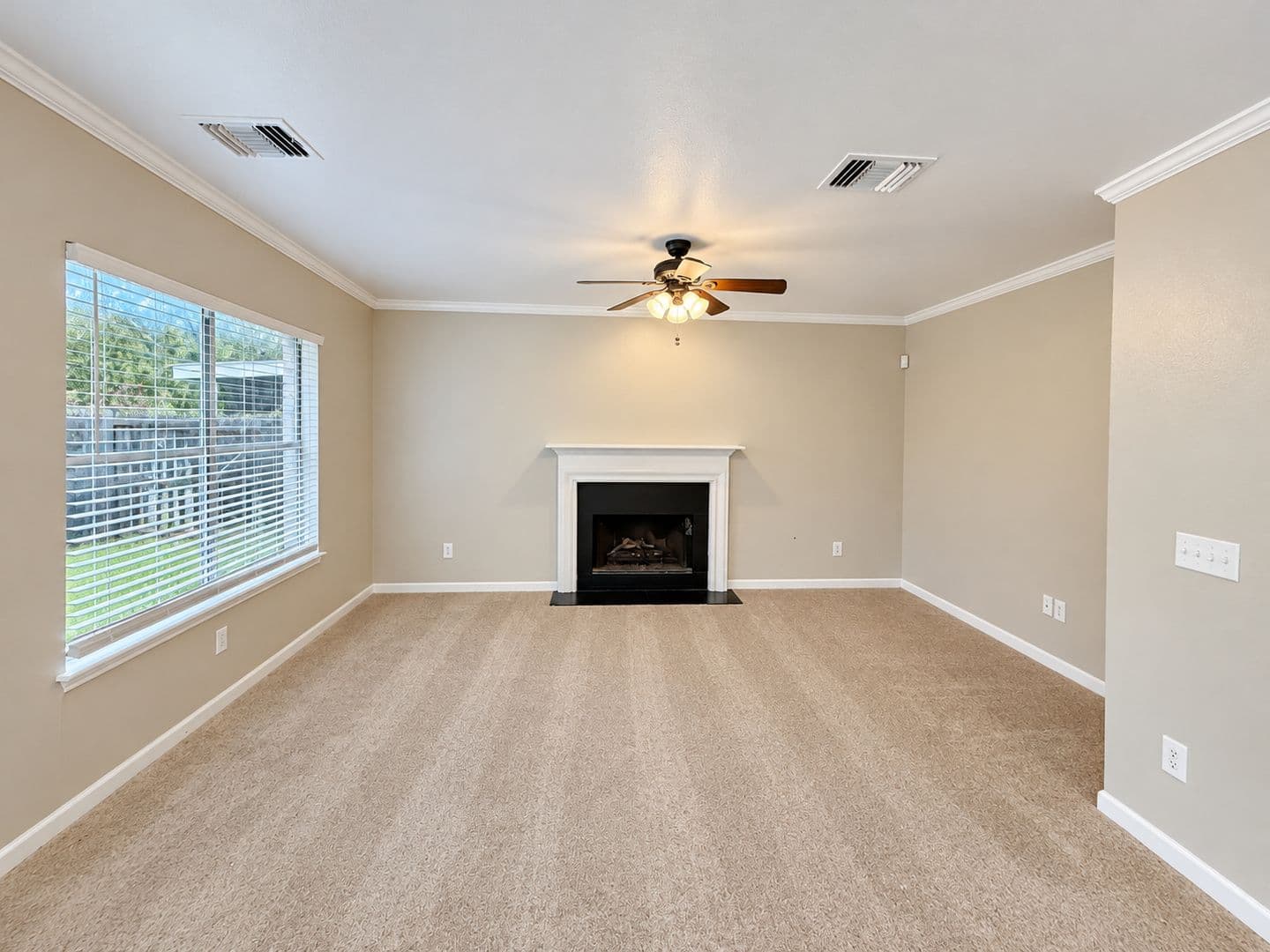 Converse House: 10607 Coyote Hill