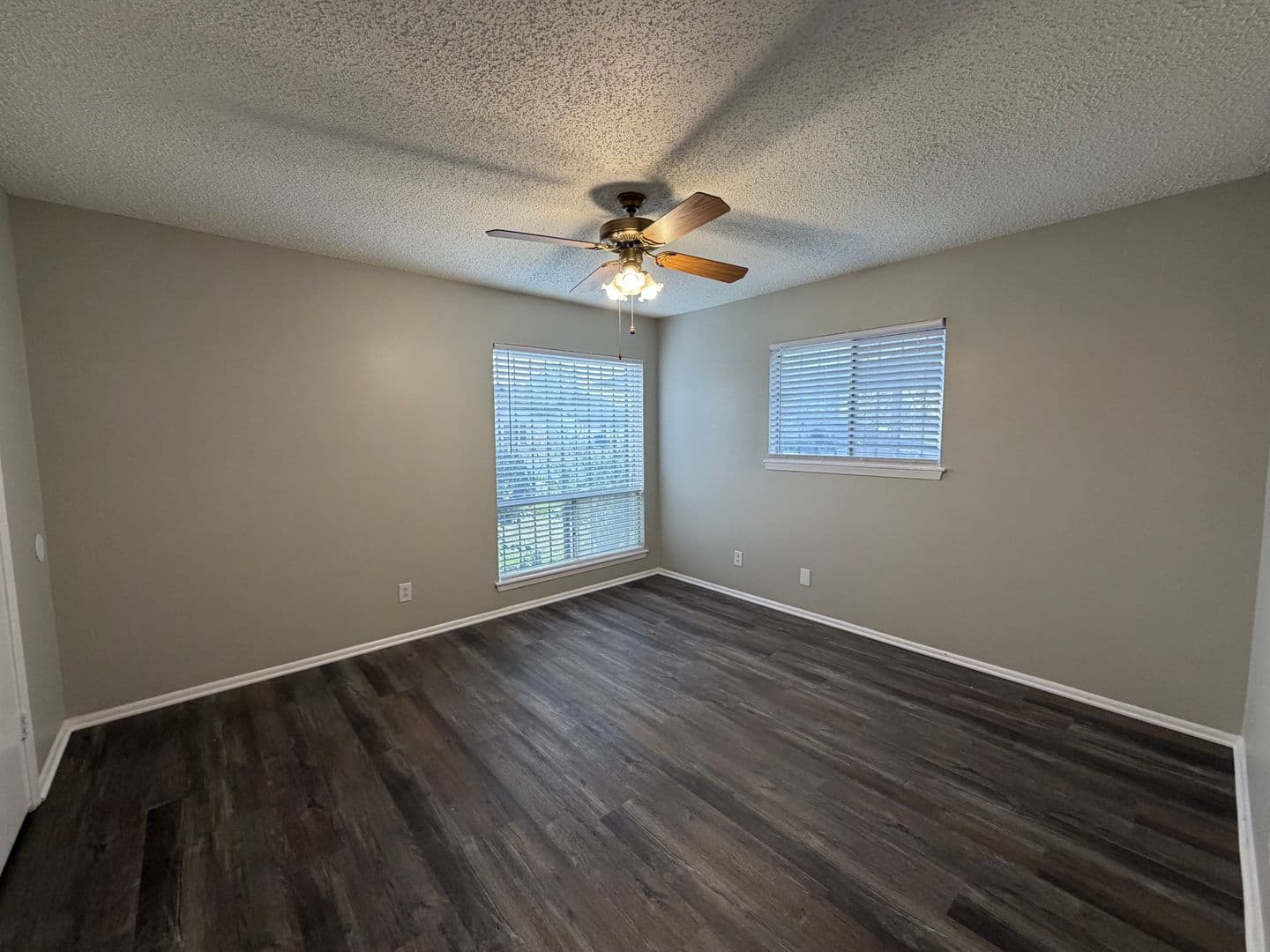San Antonio House: 7422 Fieldgate Dr