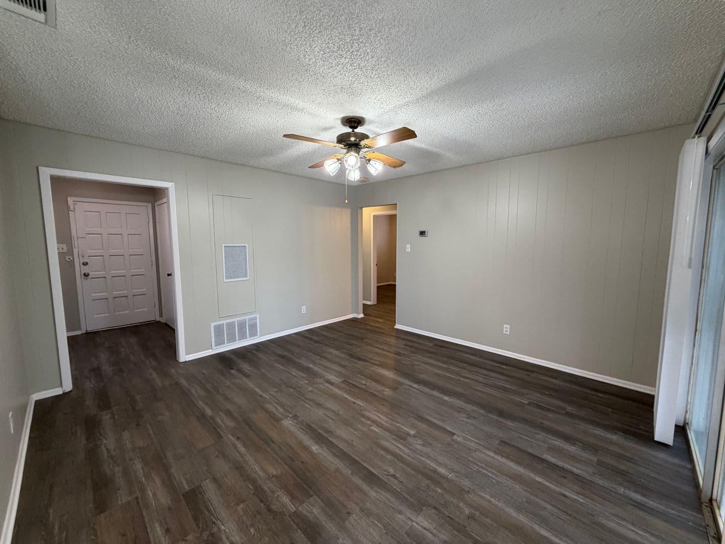 San Antonio House: 7422 Fieldgate Dr