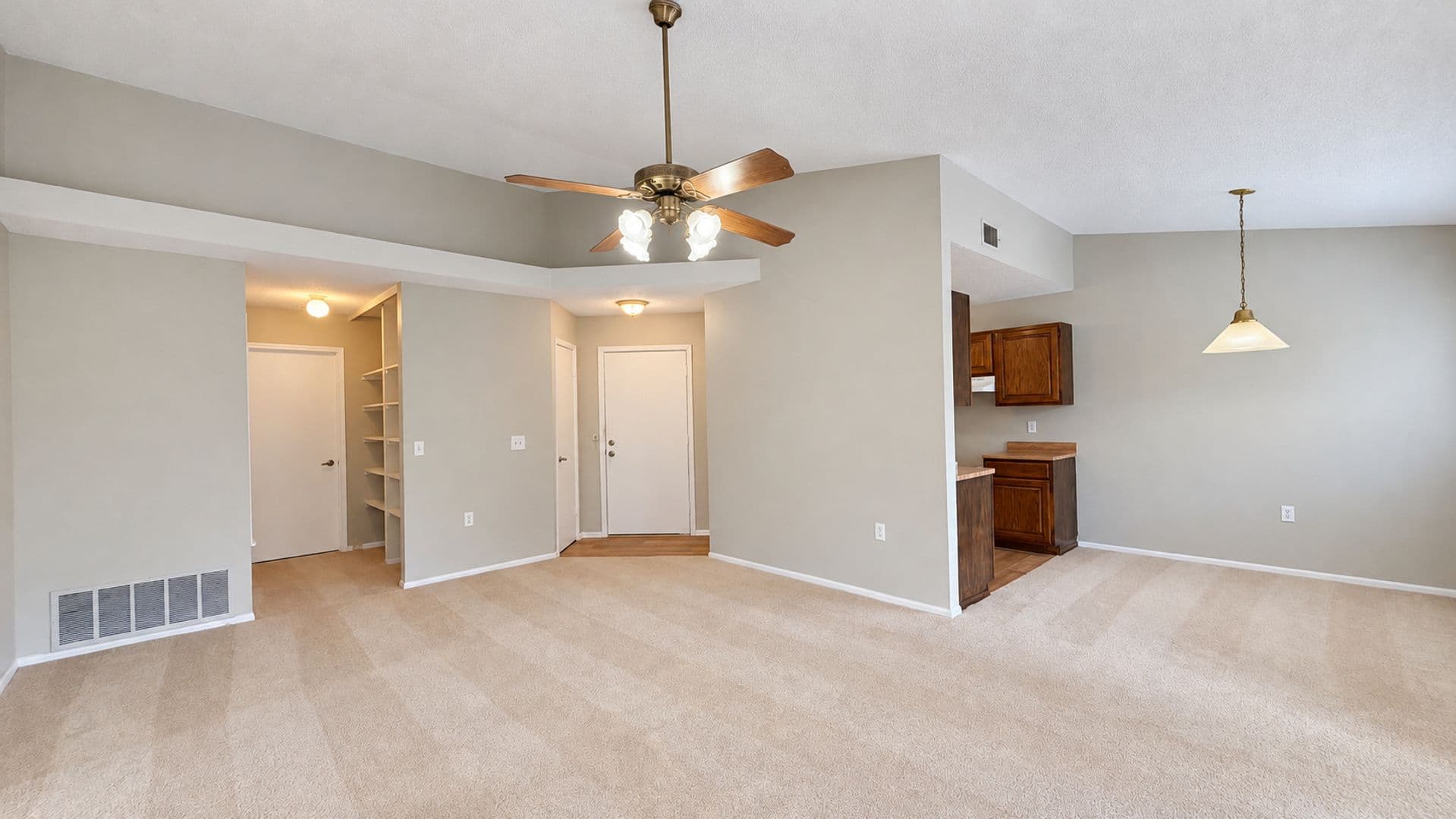 San Antonio House: 3714 Candleknoll Circle