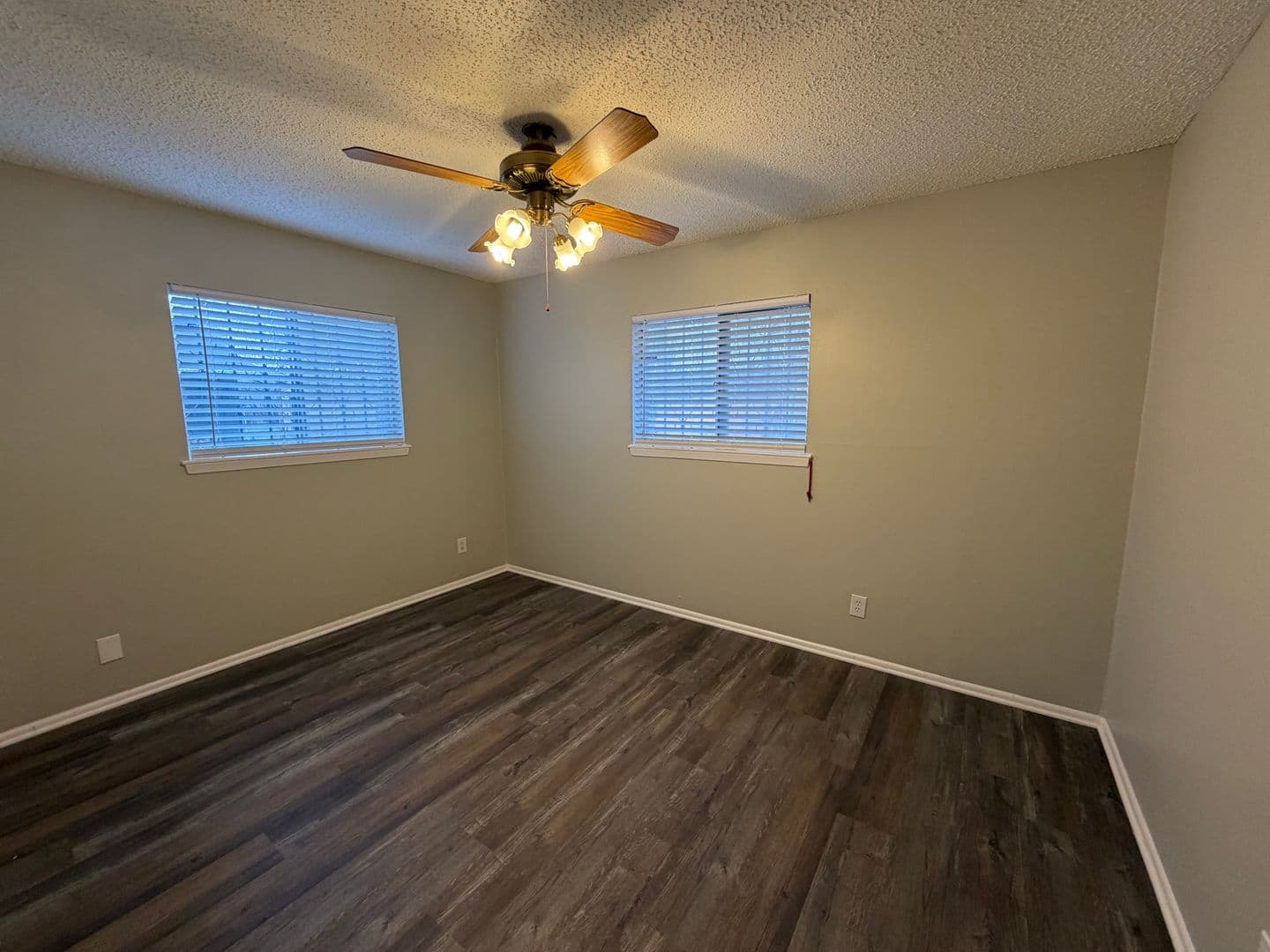 San Antonio House: 7422 Fieldgate Dr
