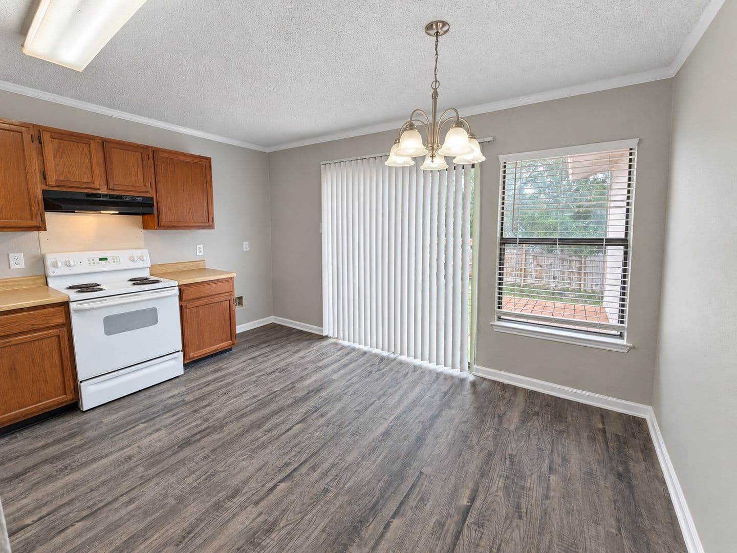 San Antonio House: 6111 Feather Nest