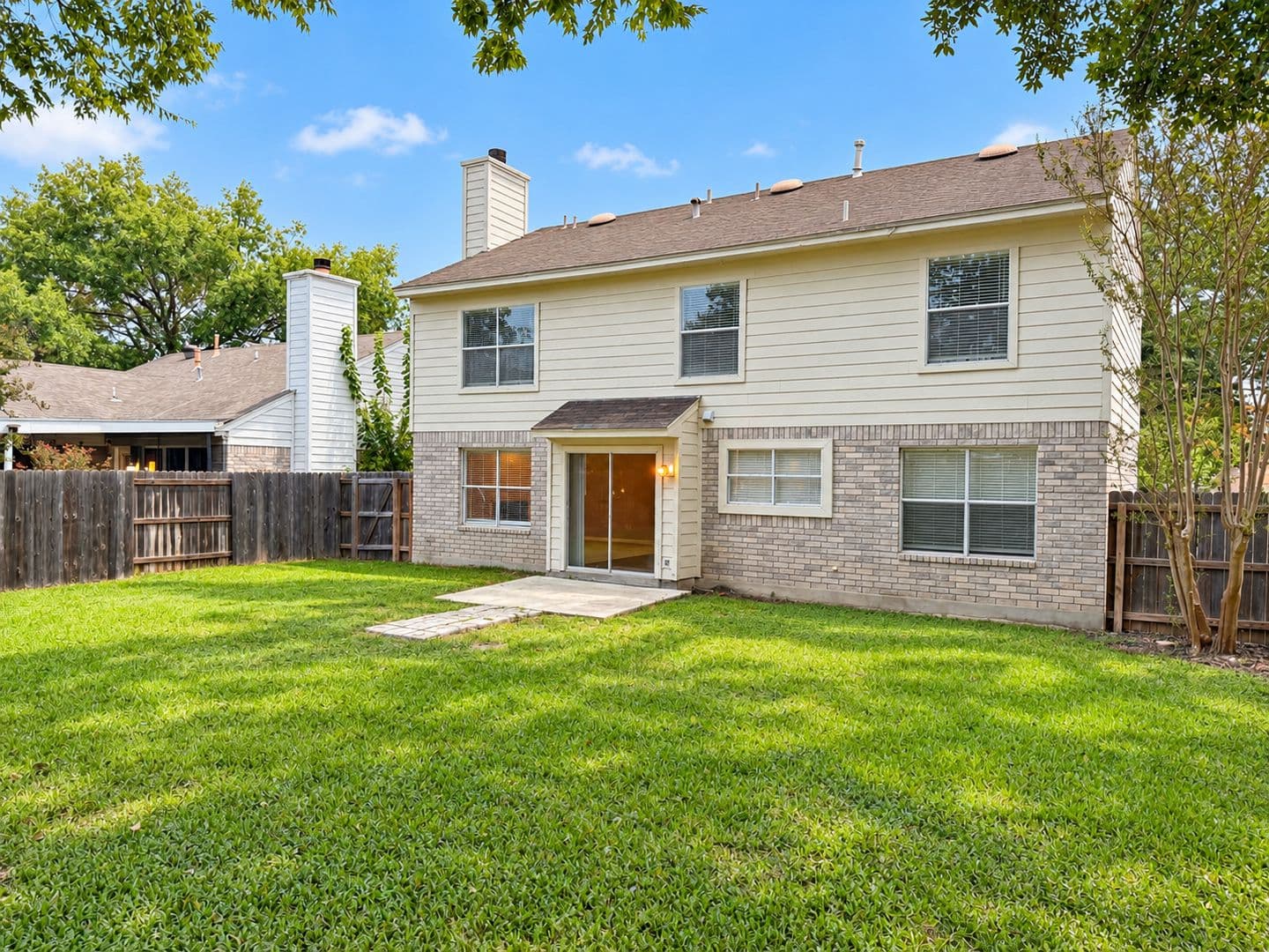 Converse House: 10607 Coyote Hill