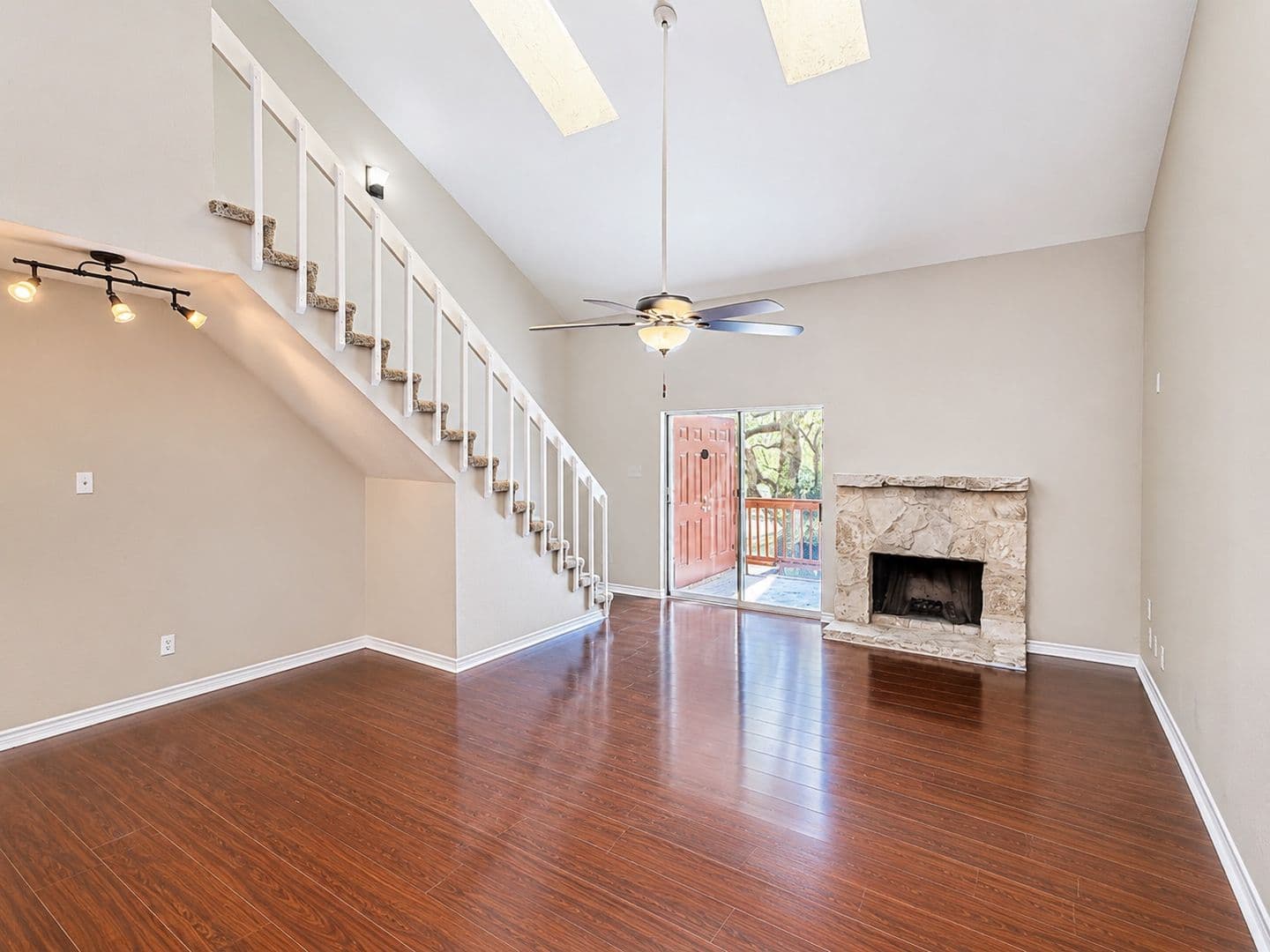 SAN ANTONIO House: 10527 PERRIN BEITEL RD