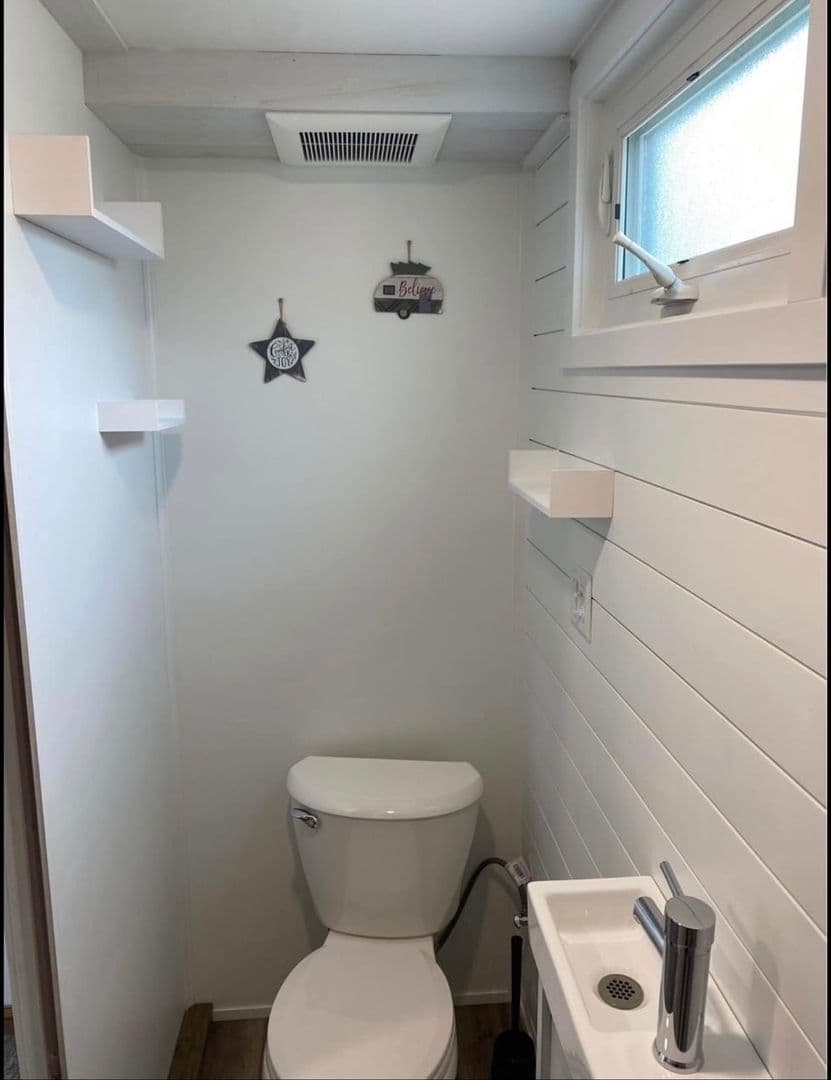 Sherburn Apartment: 301 South Prairie street