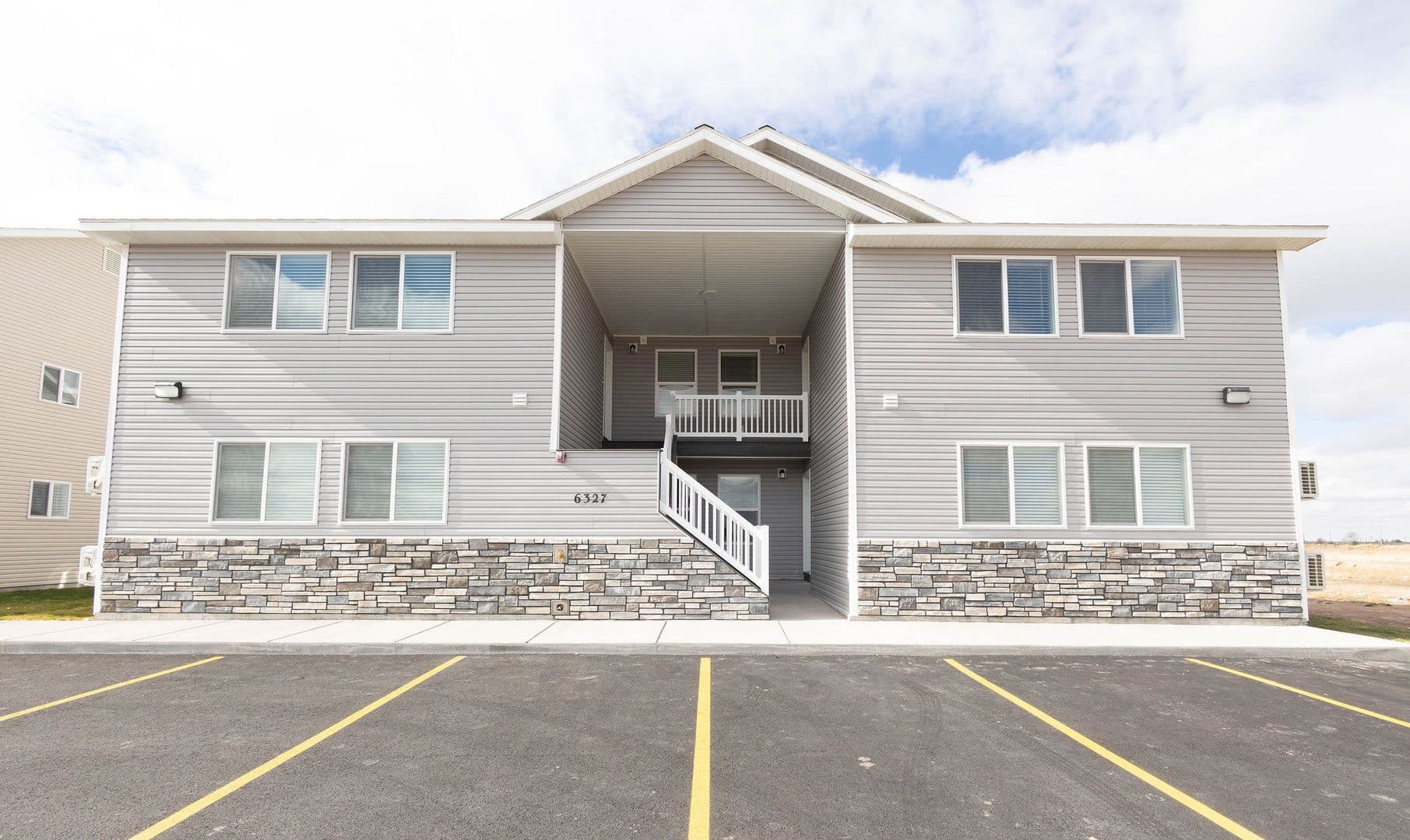 Idaho Falls Apartment: 6327 North Freedom Road