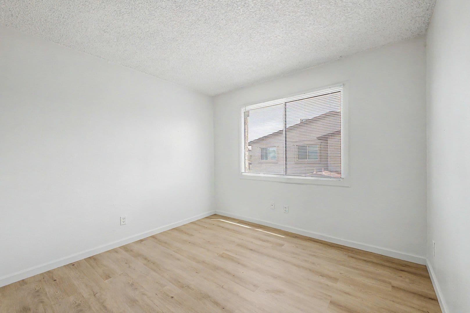 Phoenix Townhome: 4051 West Reade Avenue