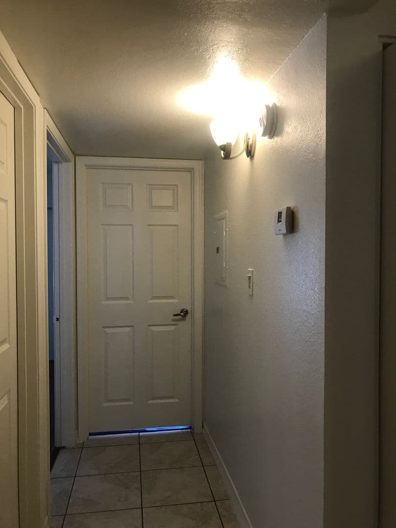 Phoenix Condo: 1808 N 32nd St, #101