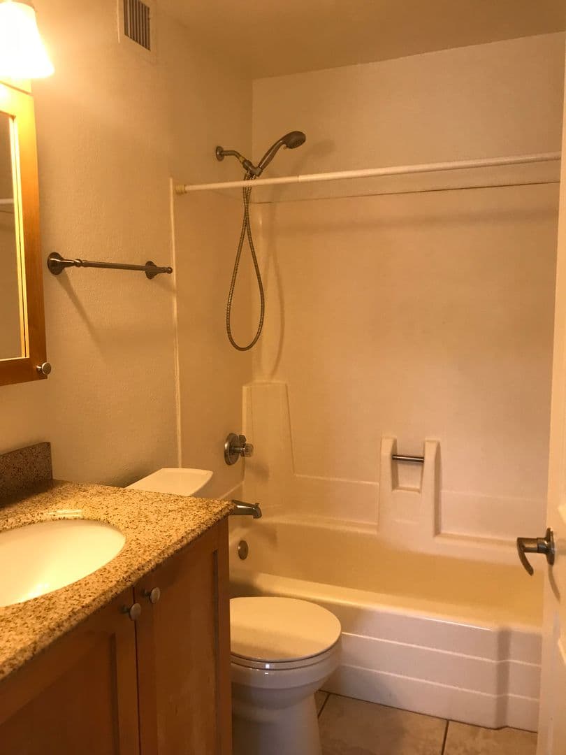 Phoenix Condo: 1808 N 32nd St, #101