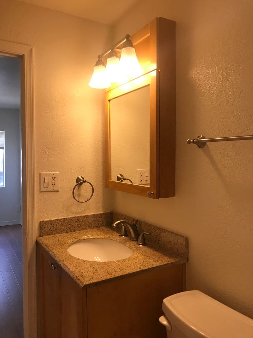 Phoenix Condo: 1808 N 32nd St, #101