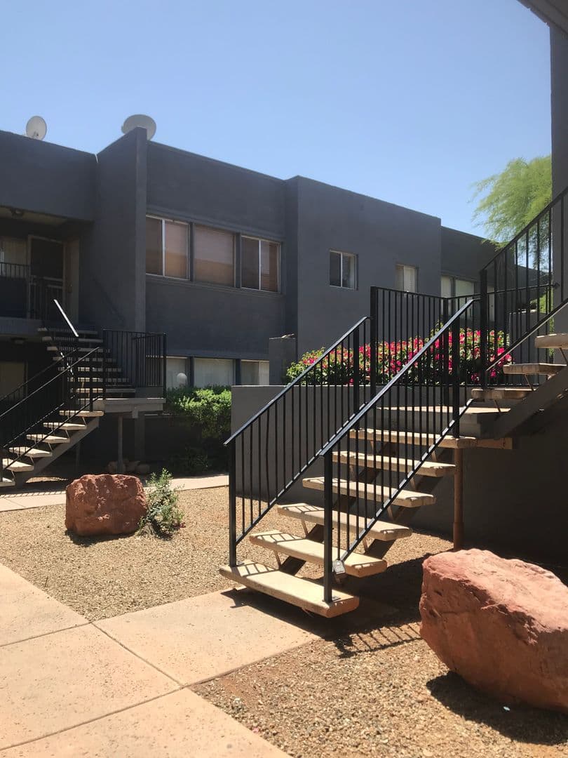 Phoenix Condo: 1808 N 32nd St, #101