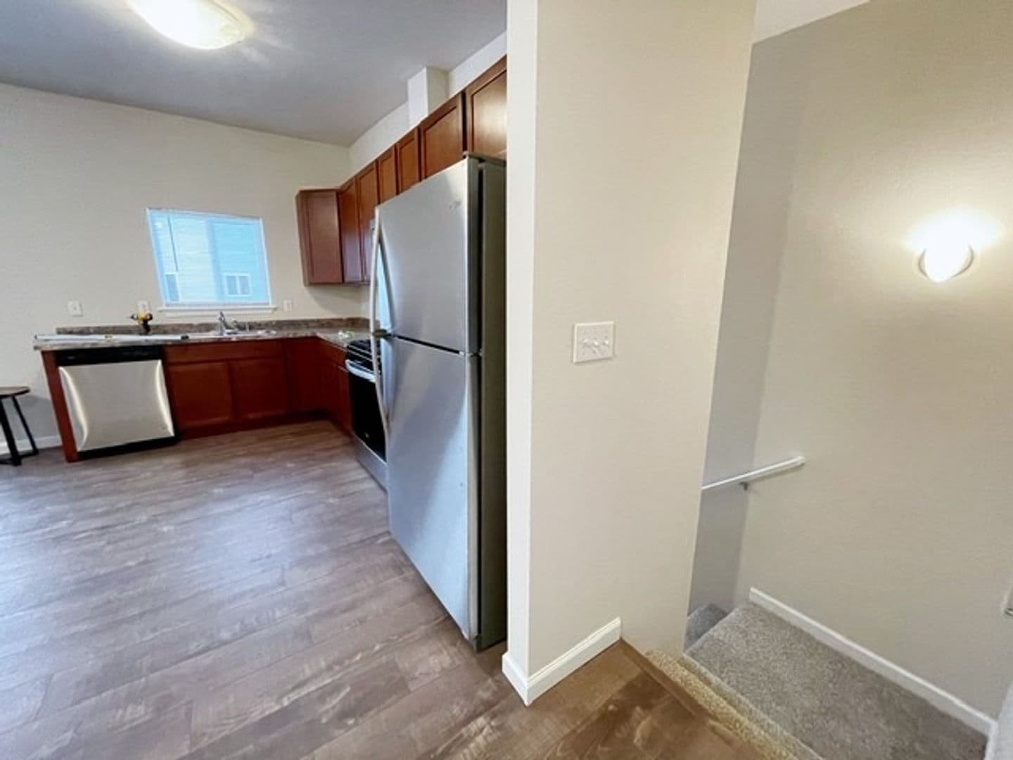Anchorage Apartment: 131, 133, 135, 137 Willow View Circle