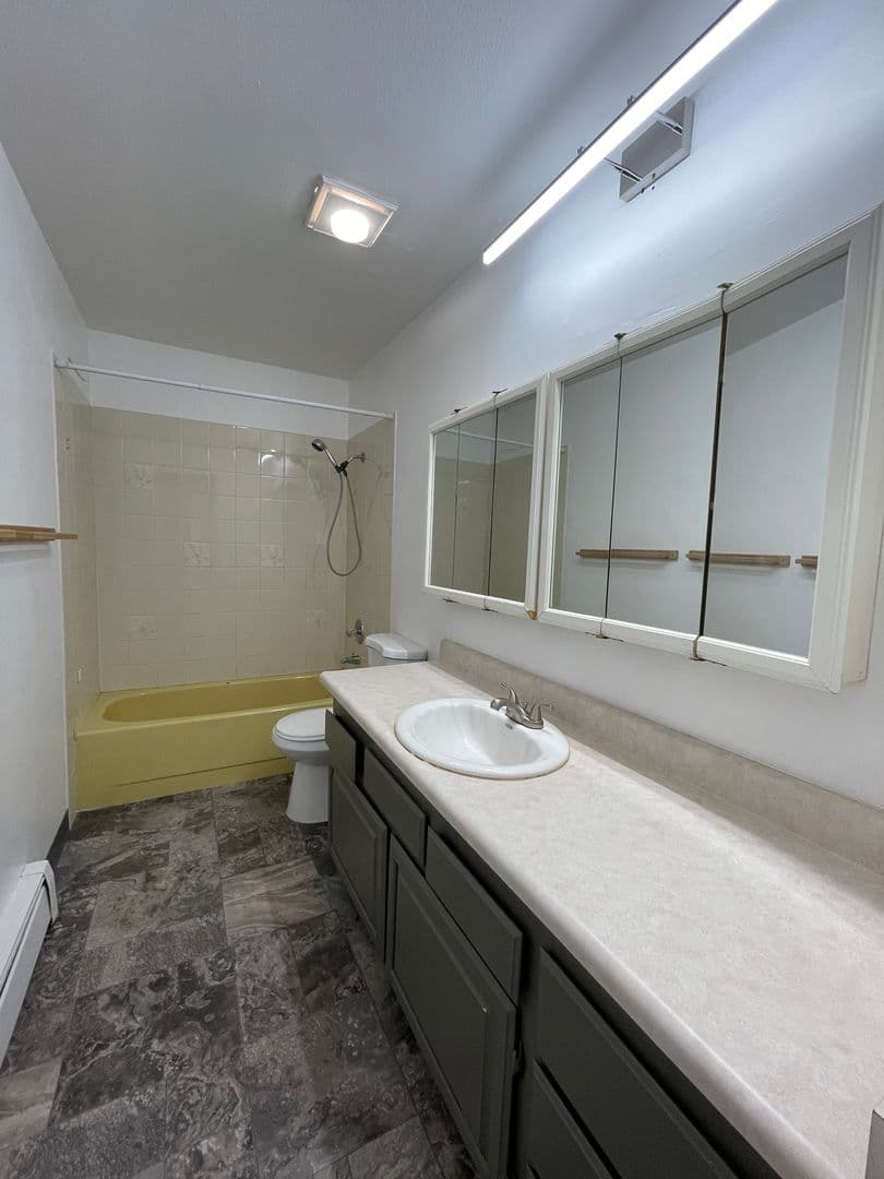 Anchorage Apartment: 917 E 12th Avenue
