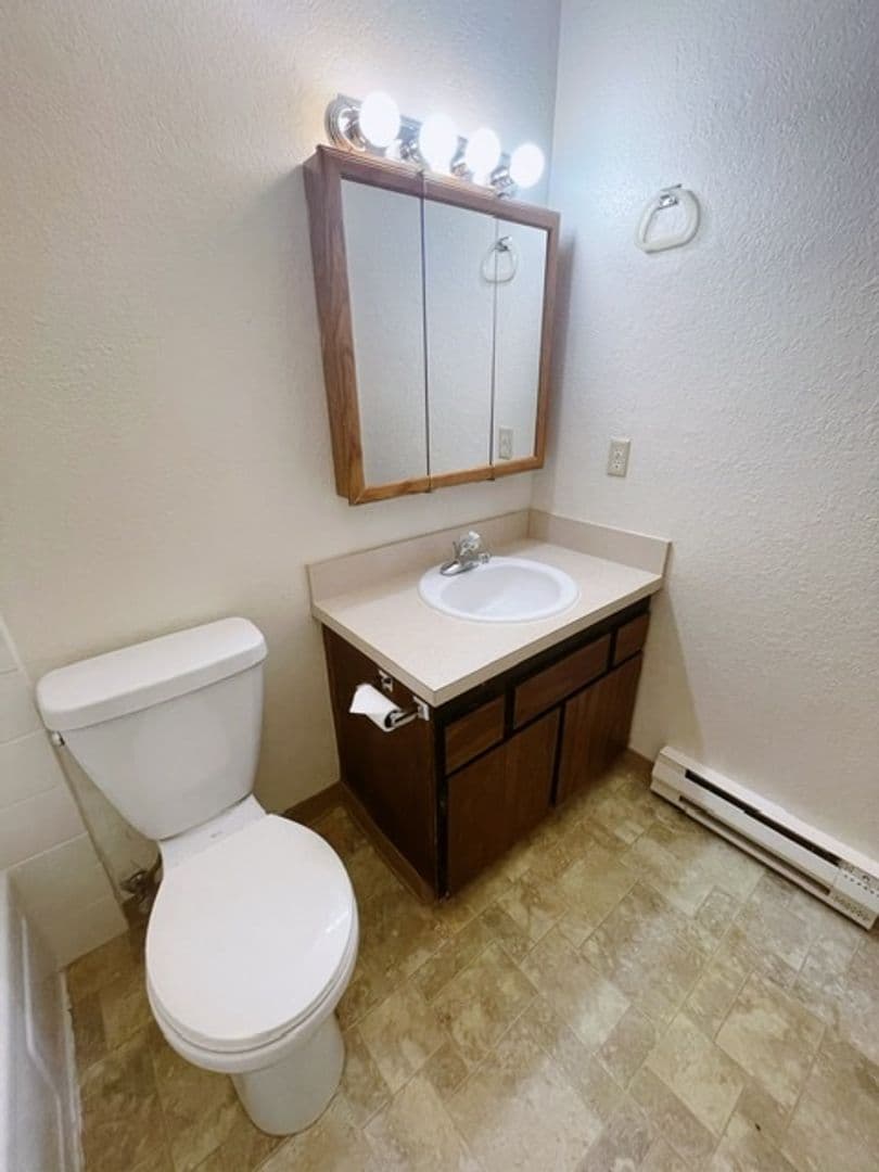 Anchorage Apartment: 926 W 26th Avenue