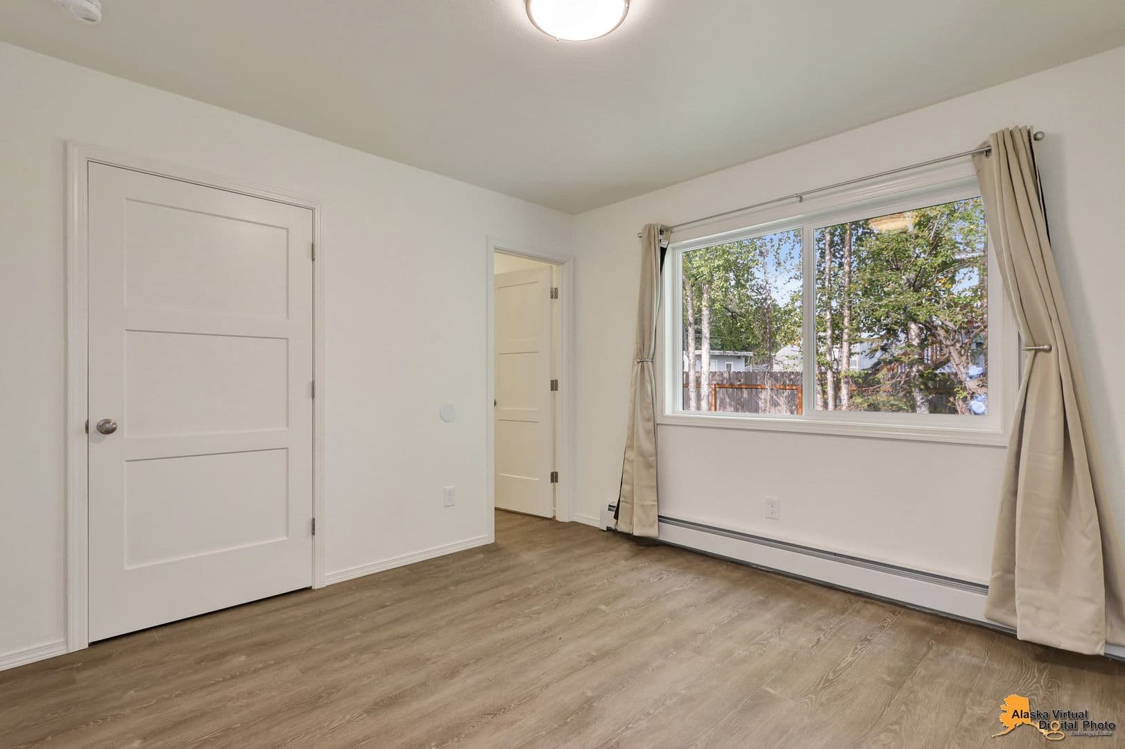 Anchorage House: 13910 Specking Avenue