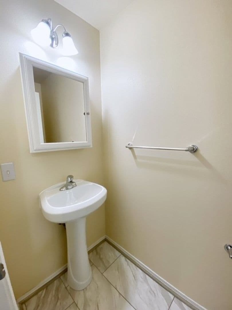 Anchorage House: 6227 E Tudor Road