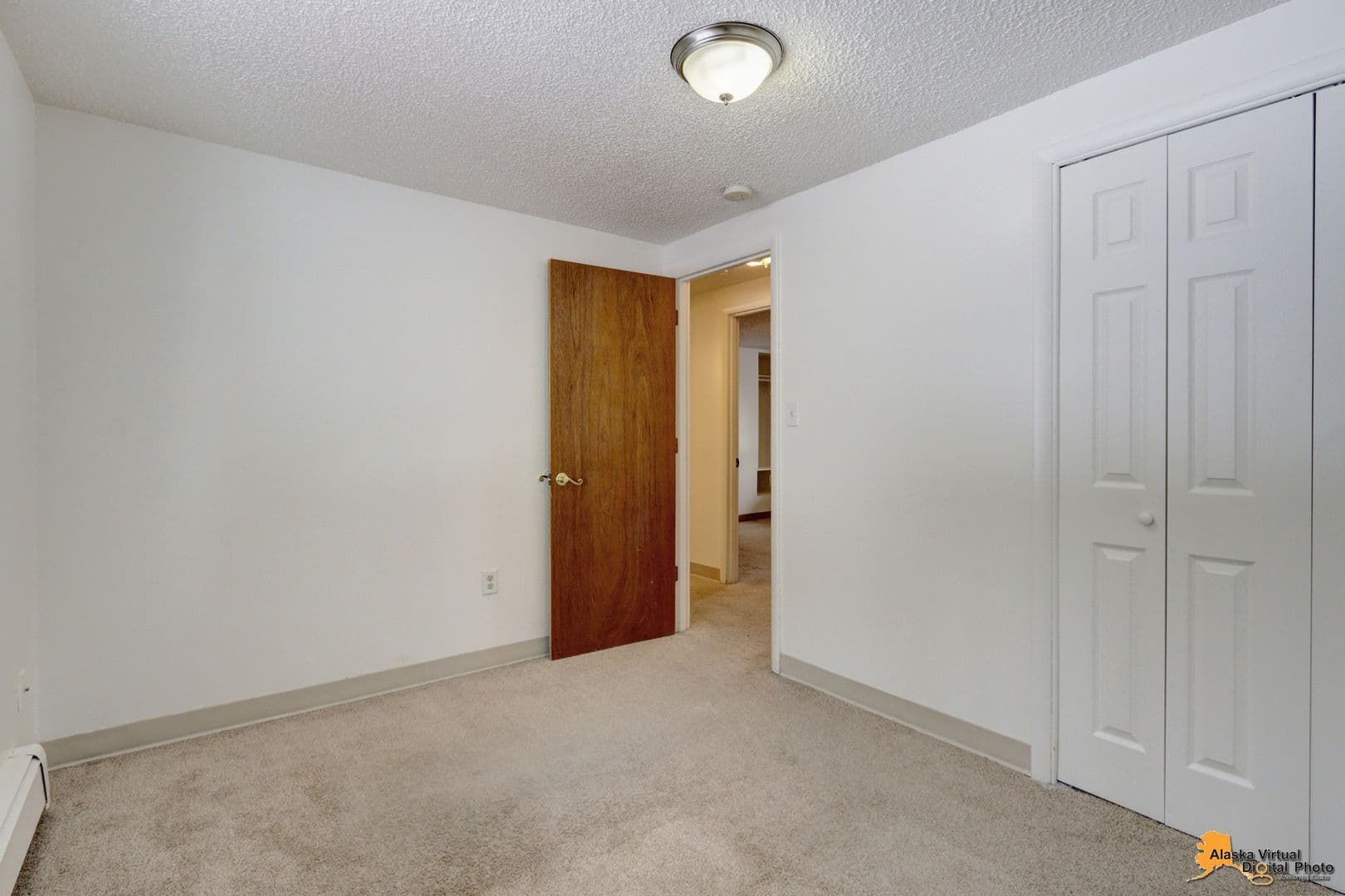 Anchorage Apartment: 3004 Doris Street