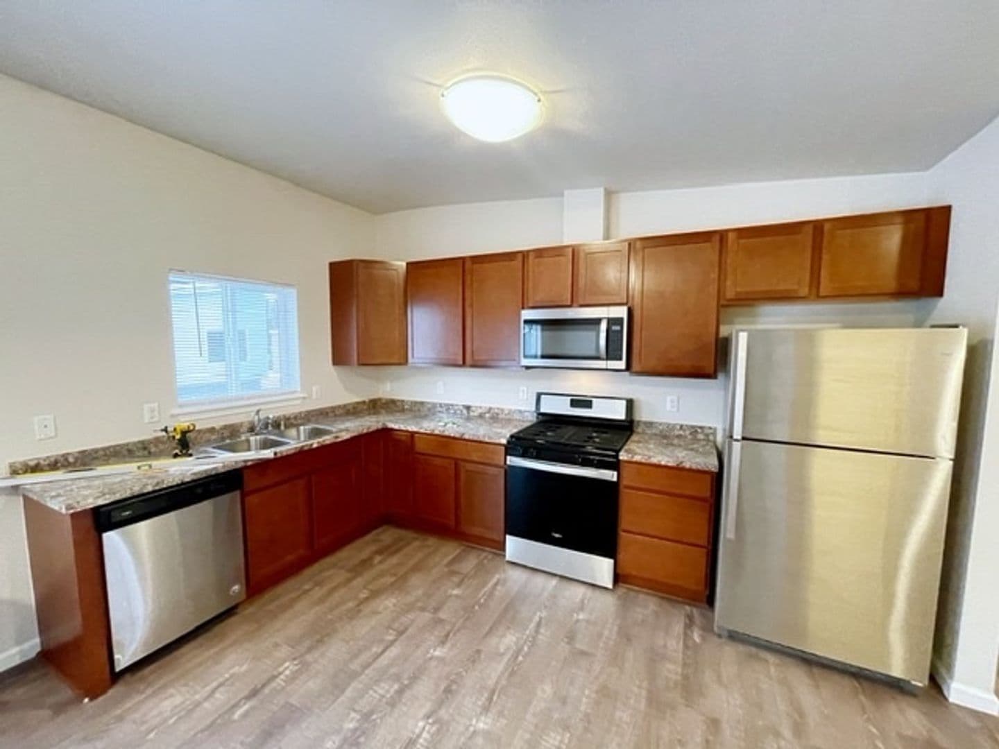 Anchorage Apartment: 131, 133, 135, 137 Willow View Circle