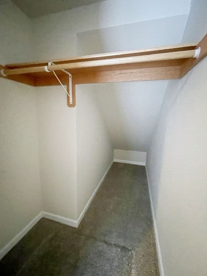 Anchorage Apartment: 131, 133, 135, 137 Willow View Circle