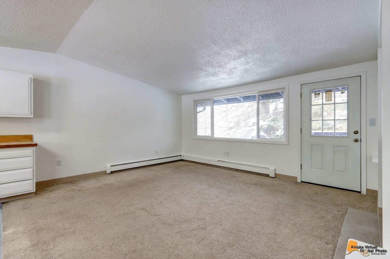 Anchorage Apartment: 3004 Doris Street