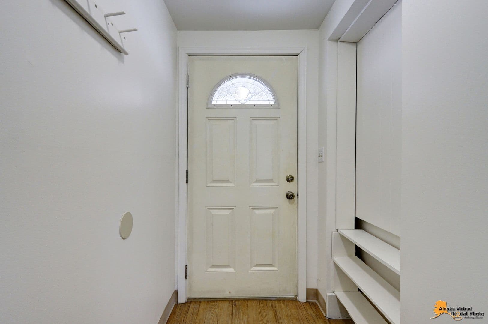 Anchorage Apartment: 3004 Doris Street