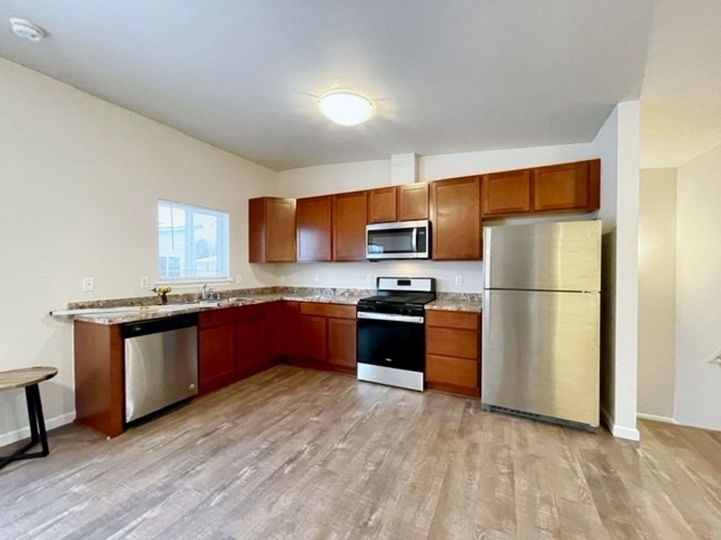 Anchorage Apartment: 131, 133, 135, 137 Willow View Circle